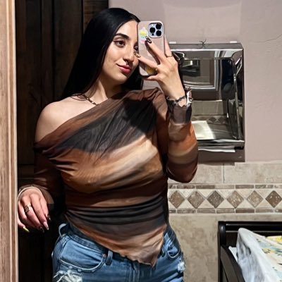 KeniaAlamos's profile picture. Los tiempos de Dios son perfectos, y yo me encuentro en uno de ellos.
Sc: keniablumen