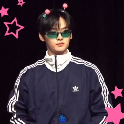 cjusfo's profile picture. 20 | minsung es real  🏳️‍🌈                                                                I love lee know so much why does he have to be in the basement 😔