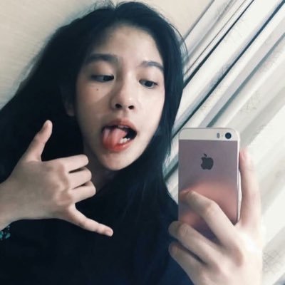 ส่งรูปแนะนำตัวด้วยเด้อ