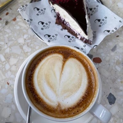 salca's profile picture. Cok titiz bir dengede gecer hayat. Özellikle bilmek ile o bildiğin hiç yokmuş gibi yapmak arasindaki dengede.