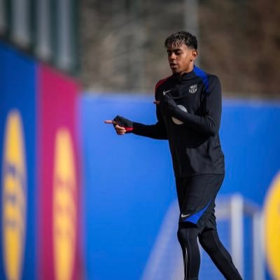 seneg33k's profile picture. Fan du Barça ⚽ | Passionné de play, de lecture 📚 et des mathématiques ➗ | Ambitieux et toujours en quête de nouvelles inspirations | #Seneg33k