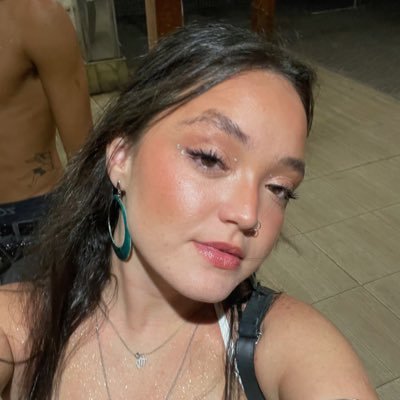 isadora_lacorte's profile picture. emocionada