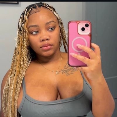 Wendybbya's profile picture. Cool hearted❤️ and easygoing