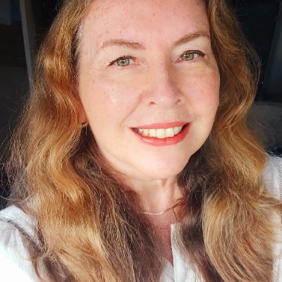Love music, singing, photography, Art, painting, beauty and travel. Loving Life !! , UCL grad, Liverpool
2 teach is 2 touch lives💝😻Proud Aunty, Sister