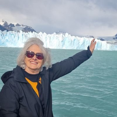 MarinSueli's profile picture. Eu e a Vida❤️
A bondade em você não tem limites,só resgatá-la.