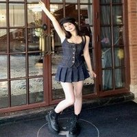 Nina (@leseatoonvc2) 's Twitter Profile