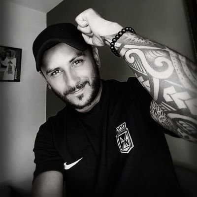 rickykantautor's profile picture. Sigue mi cuenta oficial @rickykardona. 👍🏻🎵🎶🎵🎶🎵