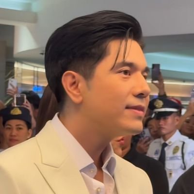 CatapangNely's profile picture. BS Architecture graduate, Entrepreneur and a Housewife na may pusong KimPau 😍😍😍