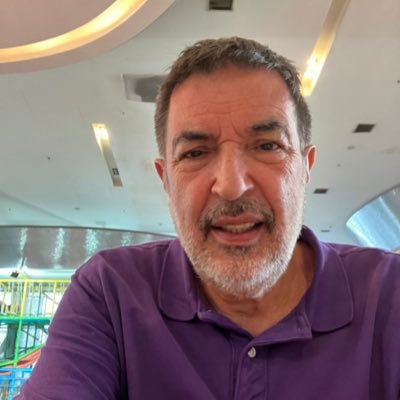 Abogado.Presidente 2013-2021. Hoy Jefe Unidad Formación Ciudadana y Educación Cívico Electoral de Servel.Embajador de @Hay_Mujeres y ciudadano de la República.