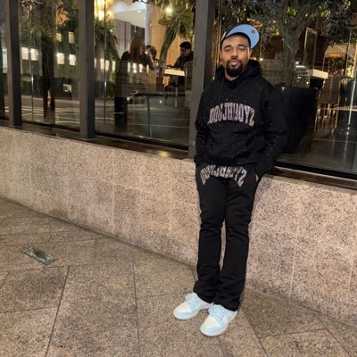 Aspiring sports journalist. | Fed up black man. | Former Los Angeles scout member. #LongLivePops #LongLiveSKY #LongLiveLondon