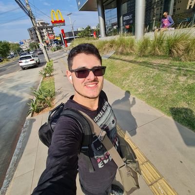 Willianmagnum1's profile picture. SM - 
Formado em saber curiosidades aleatórias e engenharia de software
