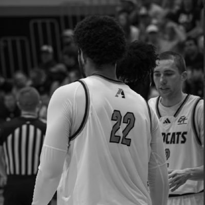 KeynanRussell's profile picture. Retired hooper