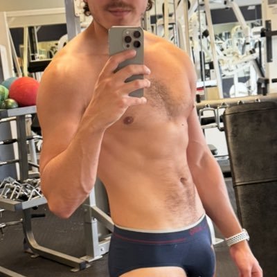mikeysxcx's profile picture. 21