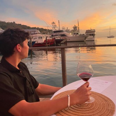 brandonhoofatt's profile picture. 🛒 E-commerce | 🎓 Tutor | 🌏 TRW | "The more you practice the art of thankfulness, the more you have to be thankful for"