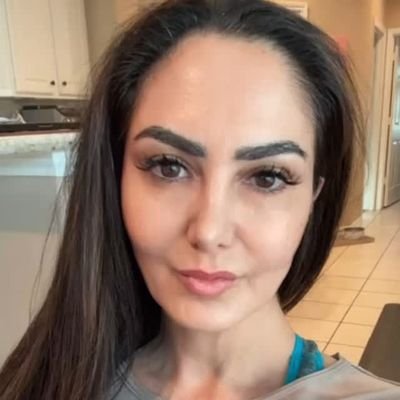 Aannymondal8075's profile picture. 