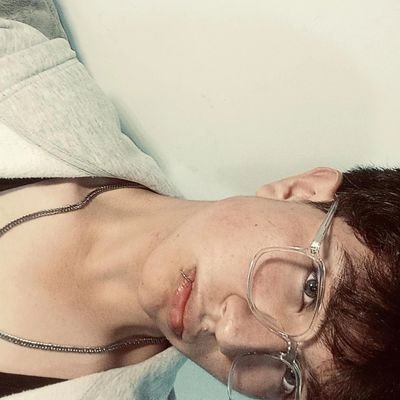 AndreLops864572's profile picture. 