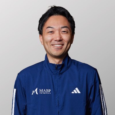 (株)M&Aベストパートナーズ 代表取締役副社長
実業団「MABPマーヴェリック」部長
<証券会社⇒M&A仲介会社⇒2018年にMABP設立(7期目)>
製造×建設×不動産×物流×ヘルスケア×IT業界に特化
独立思考が強い人が集まる会社|社員100名超え|箱根駅伝に2度出場|陸上部 @MABP_Maverick