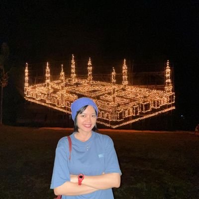 haudaradiva's profile picture. Berpijak di pulau tanpa sudut, dengan dua dermaga ro–ro.
