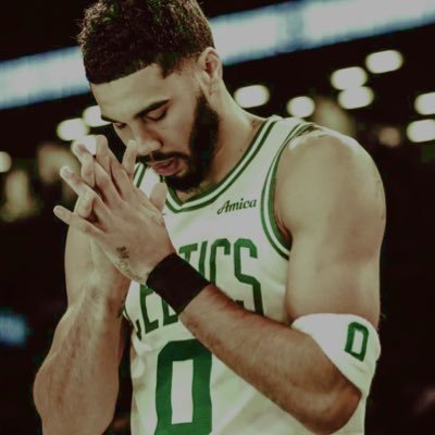 silly girl who loves basketball | Boston sports fan #DifferentHere #NEPats | @cedarcelestia ❀    | knicks fans dni