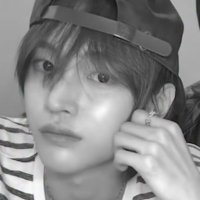 꼼 (@1biniiig) 's Twitter Profile