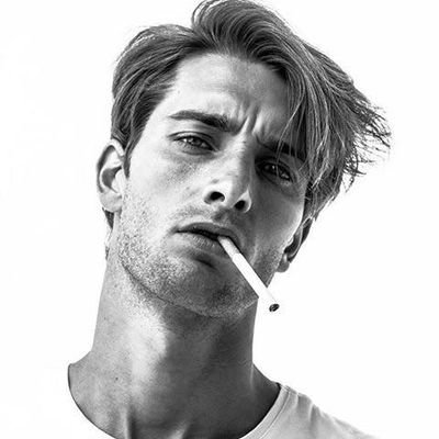 gohevofobi's profile picture. “I don’t know where I’m going, but I’m on my way”🖤