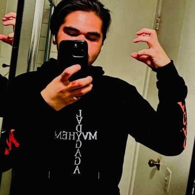 Barlos36863420's profile picture. meh