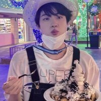 Oval (@over_all_happy) 's Twitter Profile