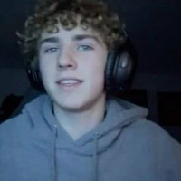 del (@lxnaswiift) 's Twitter Profile