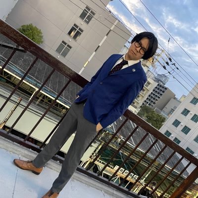 フリーの大阪地下芸人です。未来万十と言います。小さい方です(177cm)。猫が好きです。 お仕事やライブのお誘い等下さい。BARしてます。https://t.co/2f5VUn52GG