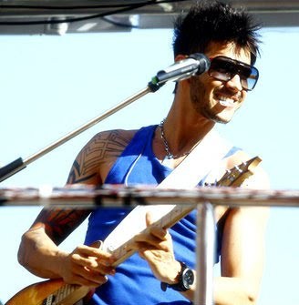 Minha vida depende do meu amor, vivo além da vida, pois o amo além do amor! @Gusttavo_lima, #MeuOrgulho ♥ OBG SENHOR ! Dona: @DaiaraCordeiro