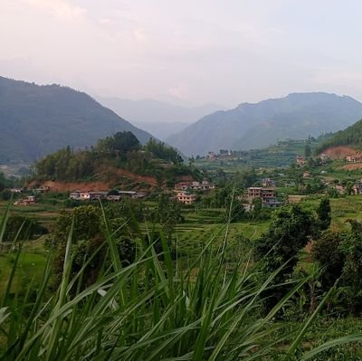 म एक स्वाभिमानि नागरिक हु , याे विकटमा पुर्खाकाे अमानतमा आफ्नाे पाखुरि बजार्देछु स्वाबलम्बि भएर🙏कर्म,धर्म र स्वतन्त्रता लाई भगवान मानेर💫