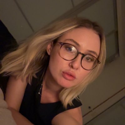 novaapoe's profile picture. tweet others the way you wish to be tweeted