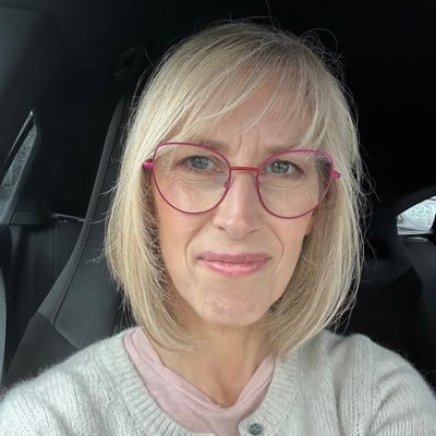 with a past in politics, now working in construction, mum to one daughter, 2 sons and a Lagotto, interested in food, fitness, embroidery, rugby….