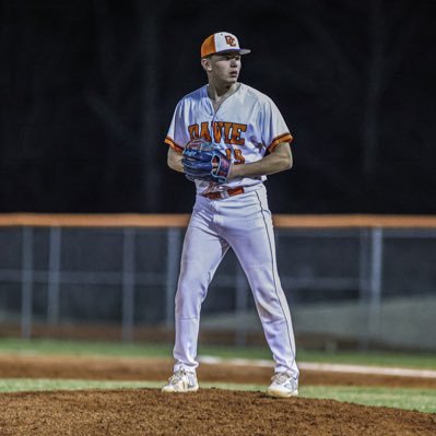 Tucker Hobbs Profile