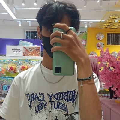 Revzee11 Profile Picture
