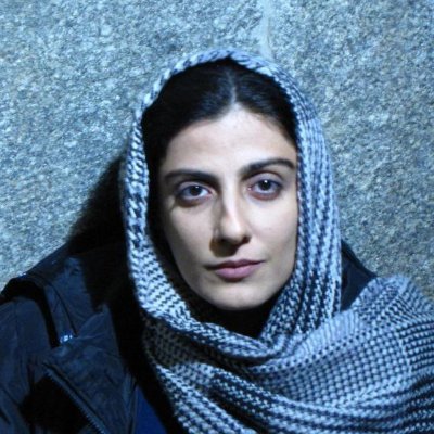 خوشا مهتاب را در آب دیدن
تو را در پرتو مهتاب دیدن
به آرامی به بالینت نشستن
به بیداری تو را در خواب دیدن