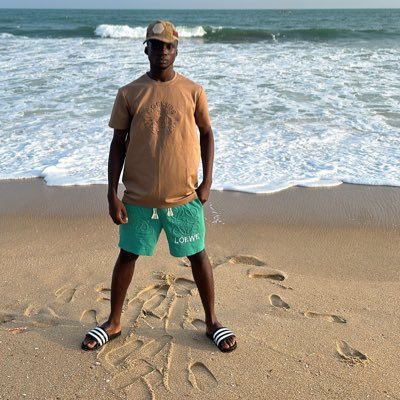 IsomersVan's profile picture. Just trust the process😎