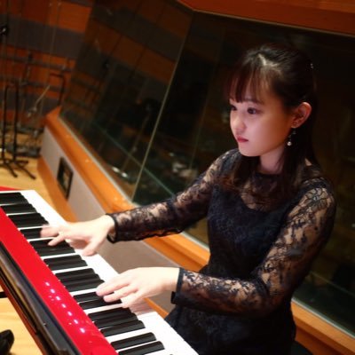 音楽用アカ/豊中高校/京都女子大/京都教育大学修士課程/東京学芸大学大学院(千葉大学配属)芸術系教育講座・博士課程後期/音楽の先生/華道/猫/バイク/ラーメン/dm基本見ておりません