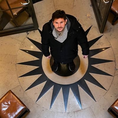 Julianncurrao's profile picture. Economista