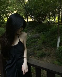 LeslieChri41705's profile picture. 