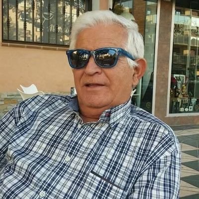 Me gusta la lectura, el cine, viajar, hacer amigos, salir de cañas. Del Real Madrid y de la U. D. ALMERÍA. HALA MADRID SIEMPRE