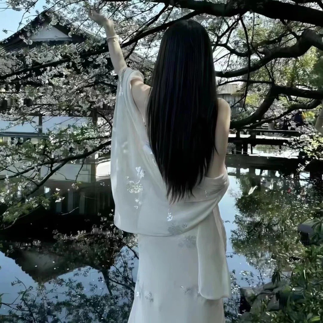 ReynaAuer17158's profile picture. 