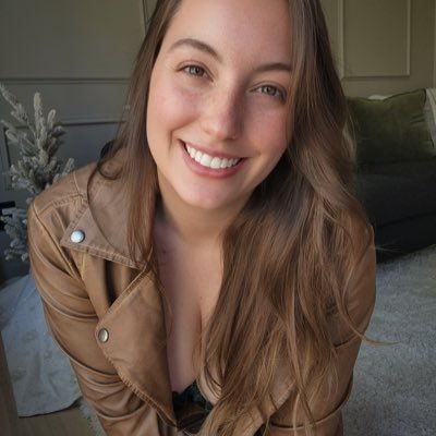 FoxySubmiss's profile picture. XxX streamer and content creator