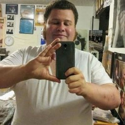 GuitarzanMh's profile picture. Age 38 loves bdsm