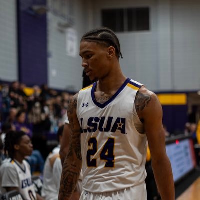 6’5 | C/O 2023🎓| Small Forward | GPA 3.5 | Gibsland Coleman | OWE💙💛| (318) 548-4234 | terrancegray43@gmail.com https://t.co/WM6rLzqeoe