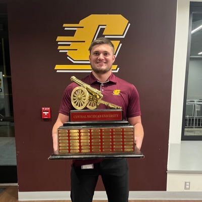 didar1_09's profile picture. Student Intern @cmufootball ‘27