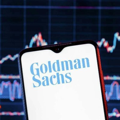 📚 Philosophy, Economics, and Political Science
🏙️ Manhattan, New York
💼 Former Managing Director (MD) at Goldman Sachs