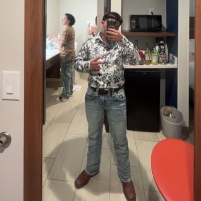 elmagss816's profile picture. kc | 22