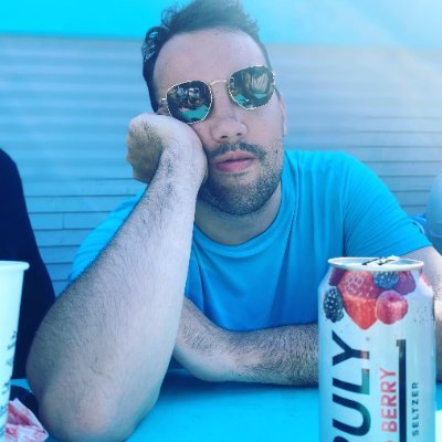 Lewellynthemage's profile picture. LVL 29.
Long time WoW player 
Current Main Druid
Hopeless Romantic minus the romantic part
I'm too old for anyone under 20 to be talking to me