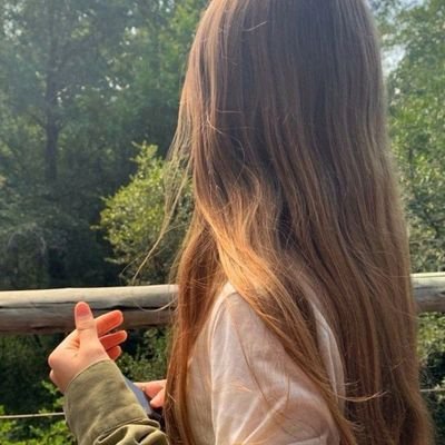 KarimiKimi32354's profile picture. 